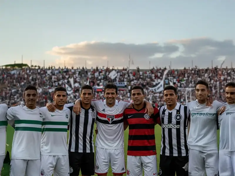 jogadores de futebol